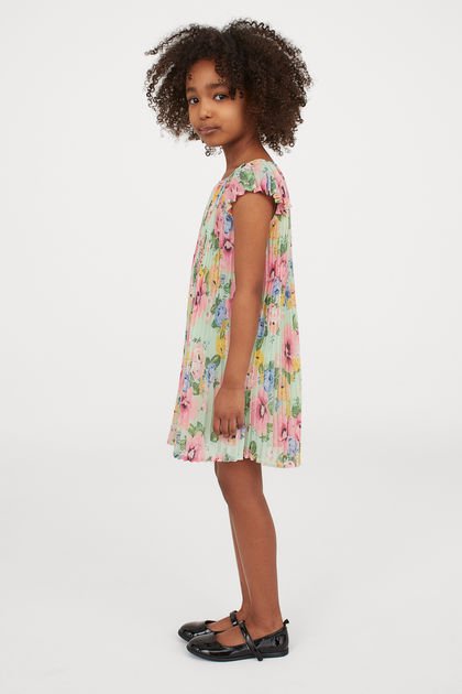 H&M summer fashion 2020 for kids is still colorful - CouponCodesME Blog